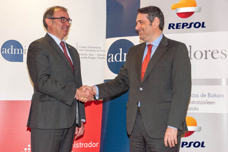 Firma entre Repsol y CAF Bizkaia