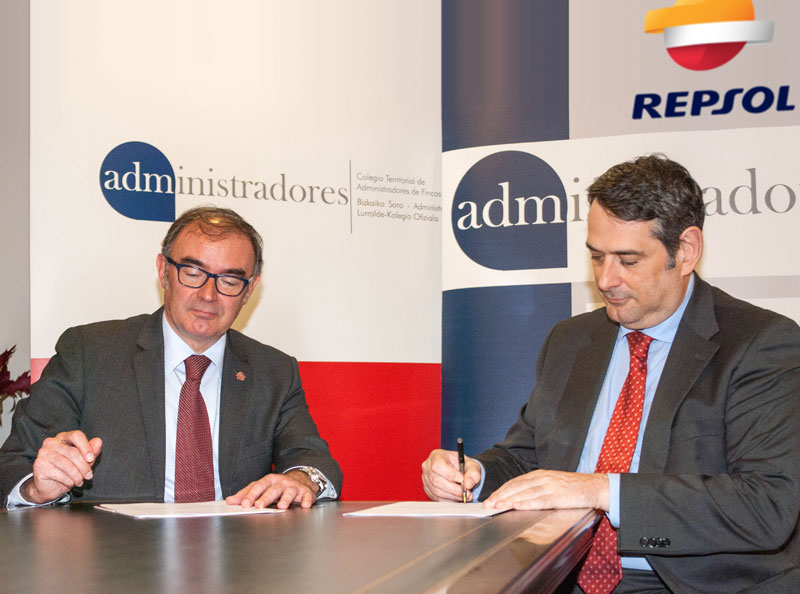 Firma entre Repsol y CAF Bizkaia