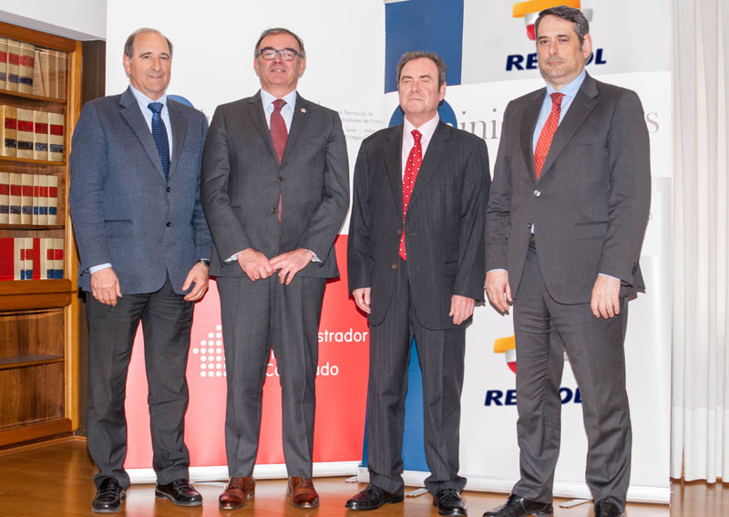 Firma entre Repsol y CAF Bizkaia