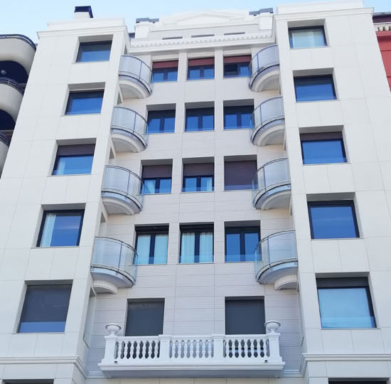 Rehabilitación de fachada de edificio histórico de San Sebastián