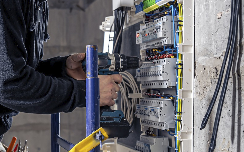 Nuevas ayudas del Ente Vasco de la Energía para modernizar las instalaciones eléctricas de comunidades de vecinos